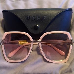 Diff Dakota Sunglasses soft pink